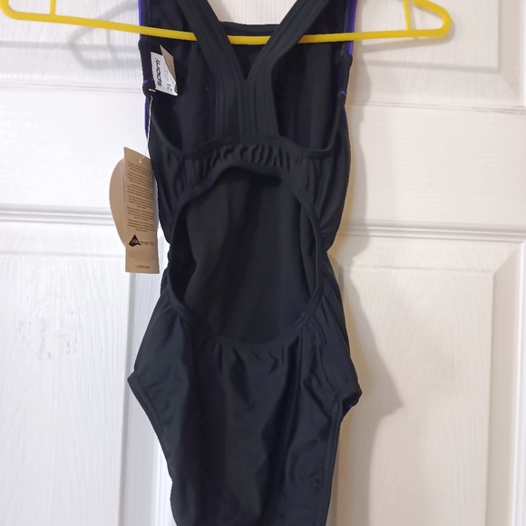 SPORTI Piped Splice Athletic Grade Swim Suit - Picture 11 of 11